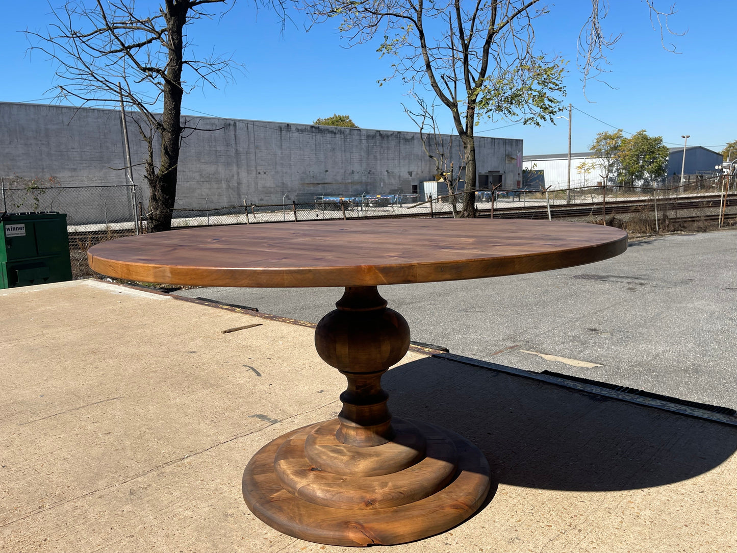 Free shipping - white oak round pedestal table